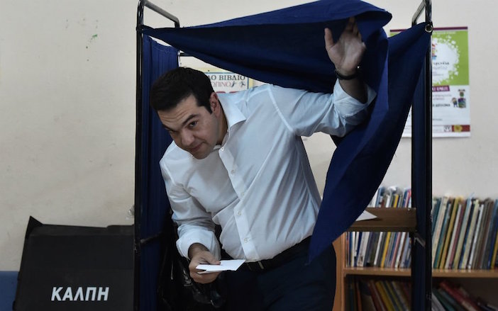 Alexis Tsipras casts his vote