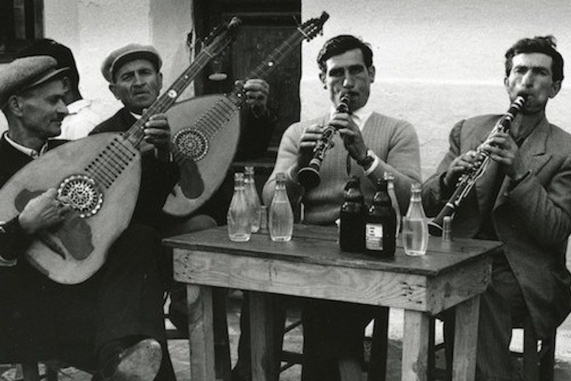 20 Stunning Photos of 1960s Greece in Black and White - The Pappas Post