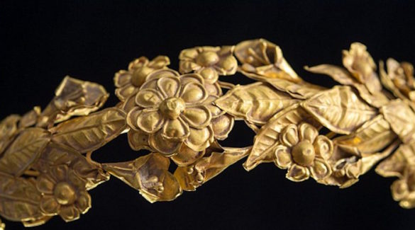 (Photos) 2,300 Year Old Stunning Ancient Greek Gold Crown Found by British Pensioner in a Box Under His Bed