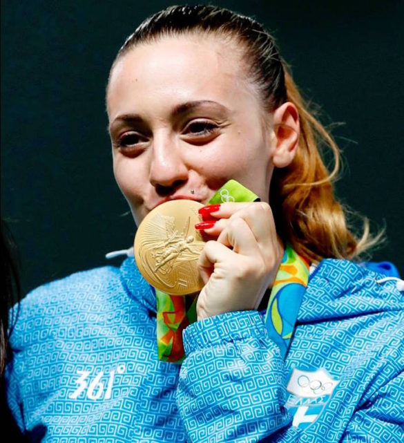 (Photos) Greece’s First Olympic Gold at Rio Games to Shooter Anna Korakaki