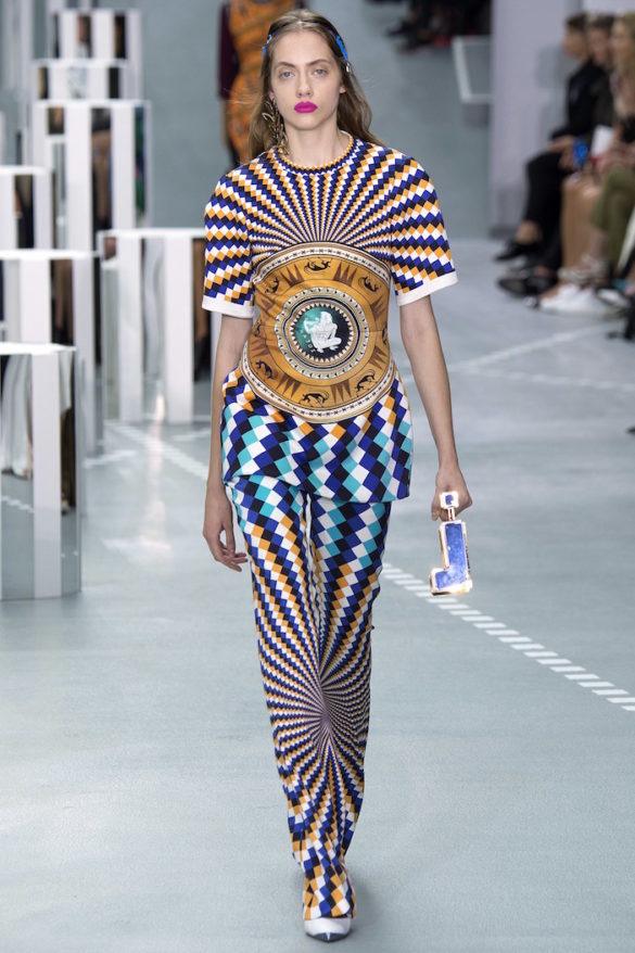 Mary Katrantzou Returns to Her Greek Roots with Classical Goddesses and Minoan Princesses in Spring 2017 Collection