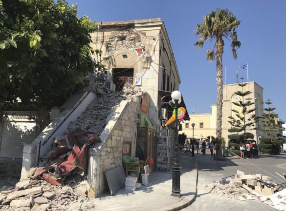 (Photos) Two Dead and Hundreds Injured After Strong Earthquake Rocks Dodecanese Islands