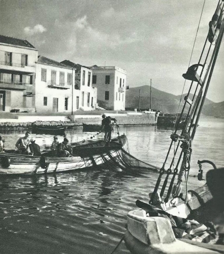 Crete in the 1950s: Amazing Photos by a Traveling French Photographer ...