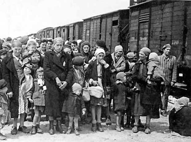 Hungarian-Jews-Auschwitz-2