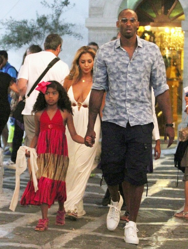 Kobe Bryant Vacations In Greece With His Family